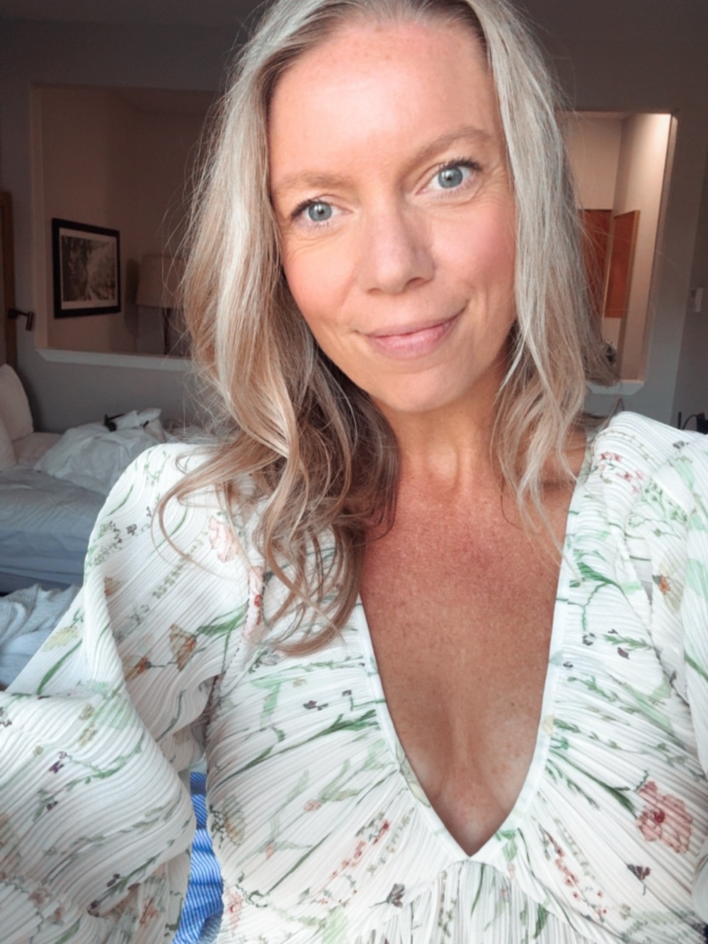 H&M Cream Floral Pleated V-Neck Mini Dress